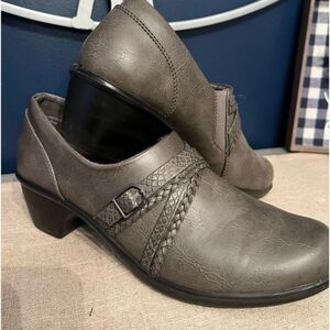 EASY STREET Bootie Ankle Boots‎ Charcoal GREYSIZE 9.5m Strappy Faux Leather